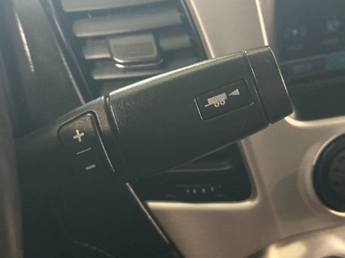 Used 2018 GMC Yukon XL SLT RWD image 23