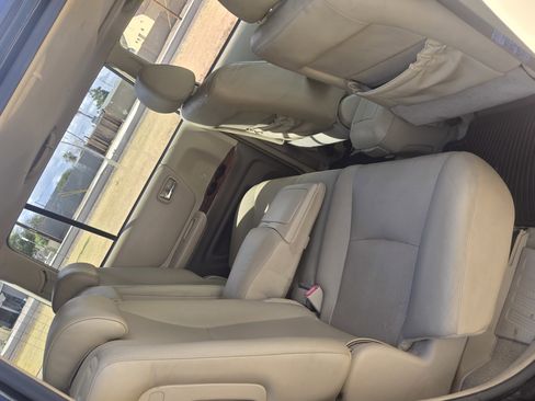 Used 2006 Toyota Highlander 4WD V6 w/ 3rd Row image 19