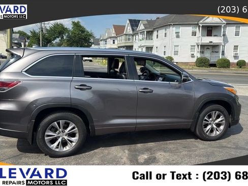 Used 2014 Toyota Highlander XLE AWD/4WD image 8