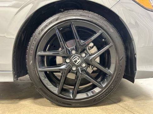 Certified 2025 Honda Civic Sport image 12