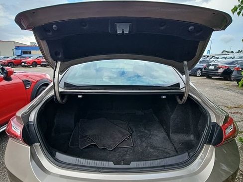 Used 2022 Chevrolet Malibu LT FWD image 23