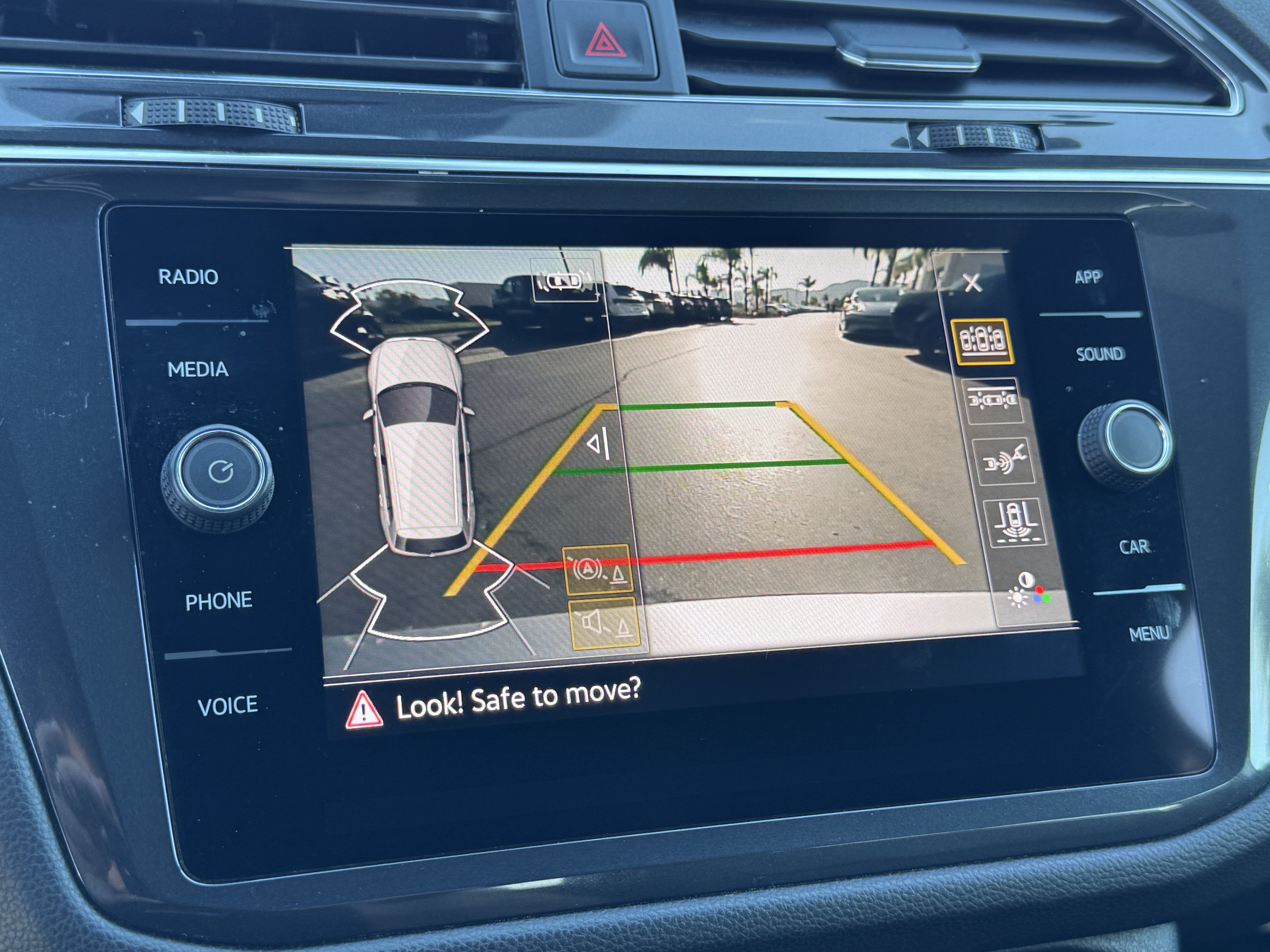 Used 2023 Volkswagen Tiguan SE R-Line FWD image 30