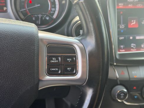 Used 2019 Dodge Journey Crossroad FWD image 17