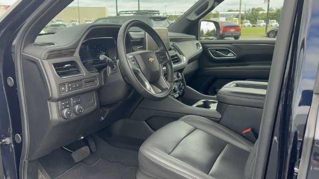 Used 2024 Chevrolet Suburban LT AWD/4WD image 39