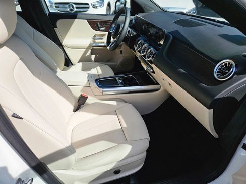 New 2026 Mercedes-Benz GLA 250 4MATIC image 11