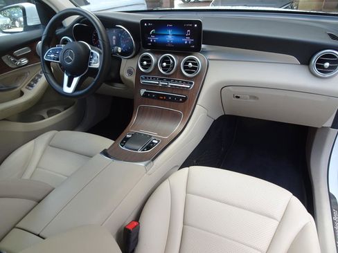 Used 2020 Mercedes-Benz GLC 300 4MATIC image 21
