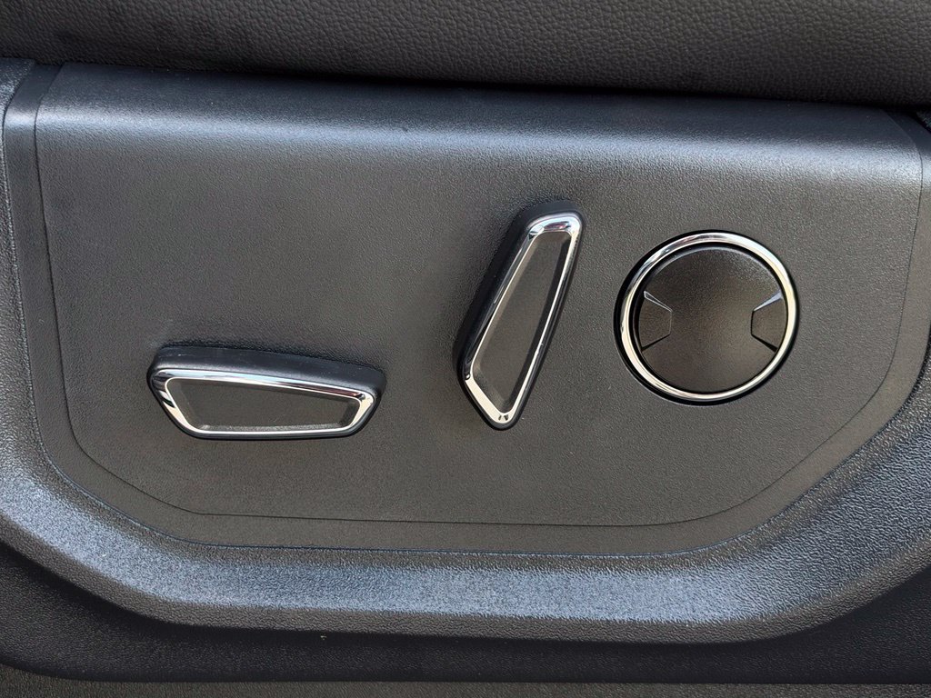Used 2024 Ford Expedition Limited RWD image 6