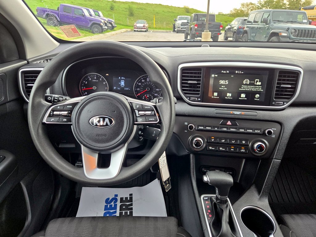 Used 2021 Kia Sportage LX AWD/4WD image 17