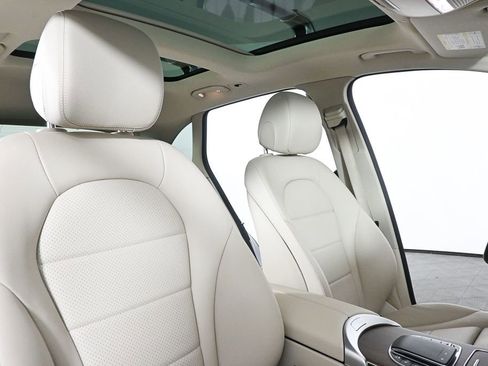 Certified 2022 Mercedes-Benz GLC 300 4MATIC image 21