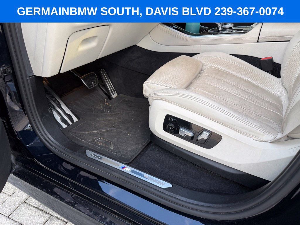 Used 2020 BMW X5 sDrive40i w/ M Sport Package RWD image 19