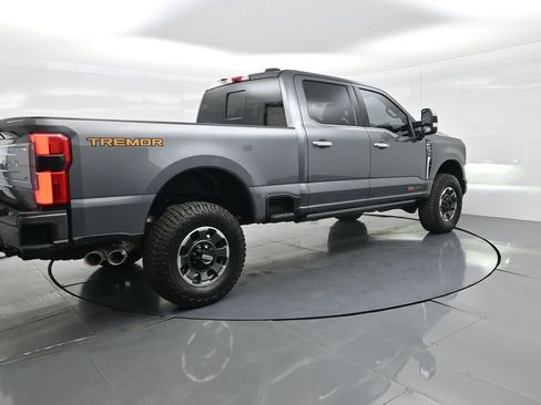 Used 2024 Ford F250 Platinum w/ Tremor Off-Road Package image 7