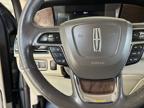 Used 2019 Lincoln Navigator Reserve w/ Cargo Package AWD/4WD image 26