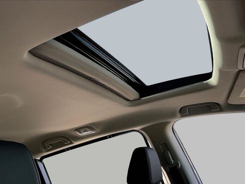 Used 2025 Honda Odyssey EX-L image 28
