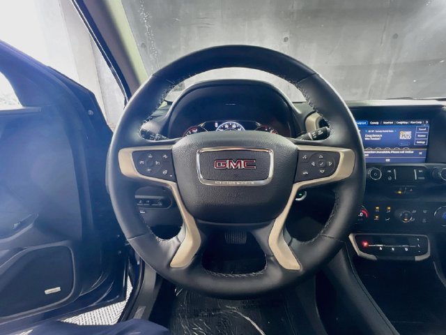 Used 2023 GMC Terrain Denali w/ Denali Premium Package AWD/4WD image 16