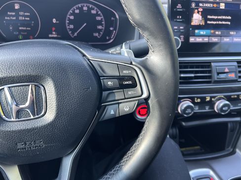 Used 2021 Honda Accord Sport image 17
