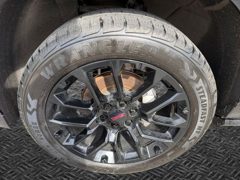 Used 2022 GMC Yukon Denali AWD/4WD image 11