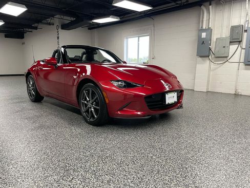 Used 2016 MAZDA MX-5 Miata Grand Touring RWD image 3