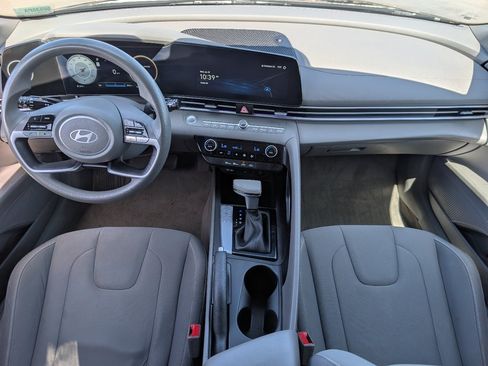 Used 2024 Hyundai Elantra SEL FWD image 4