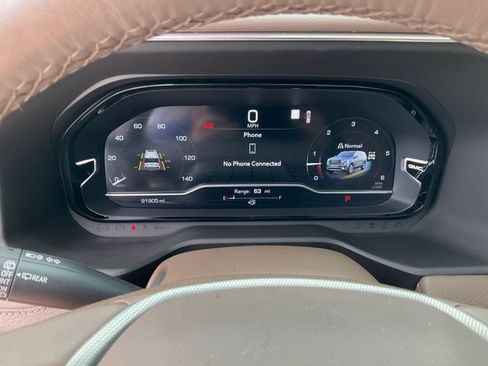 Used 2022 GMC Yukon XL Denali AWD/4WD image 11
