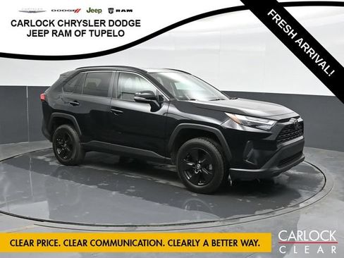 Used 2024 Toyota RAV4 XLE FWD image 5