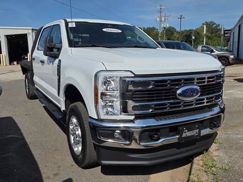 Used 2025 Ford F250 XLT w/ Camper Package AWD/4WD image 3