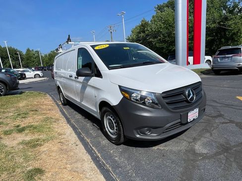Used 2023 Mercedes-Benz Metris image 8