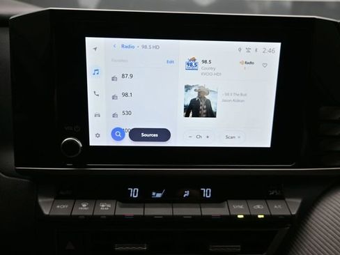 Used 2025 Toyota Camry SE w/ Convenience Package image 43