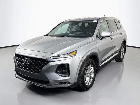 Used 2020 Hyundai Santa Fe SE FWD image 4