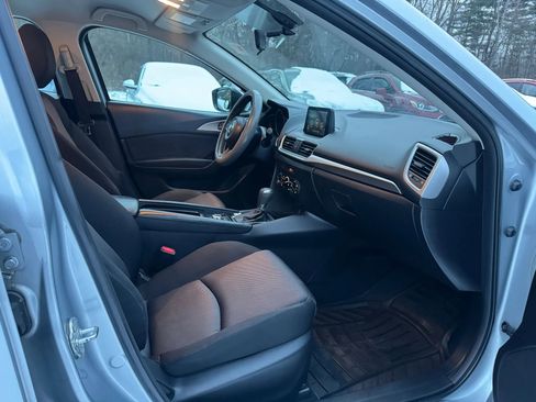 Used 2017 MAZDA MAZDA3 Sport image 13