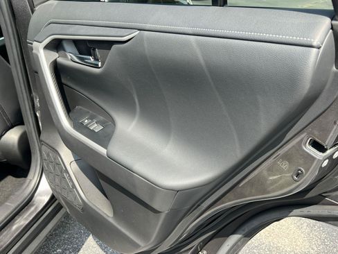 Used 2022 Toyota RAV4 Limited AWD/4WD image 16