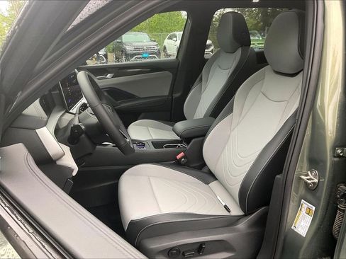 New 2026 Volkswagen Tiguan SE R-Line AWD/4WD image 11
