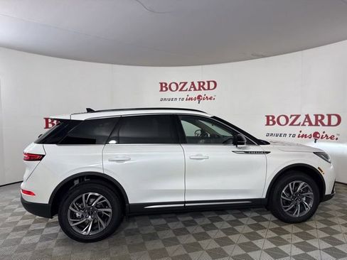 New 2026 Lincoln Corsair Premiere image 8