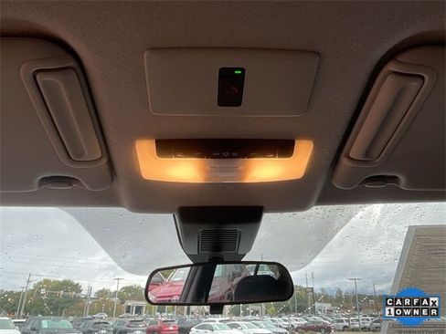 Used 2024 Nissan Kicks SR image 23