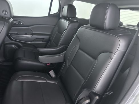 Used 2023 GMC Acadia SLT FWD image 27