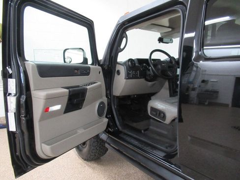 Used 2006 HUMMER H2 image 6