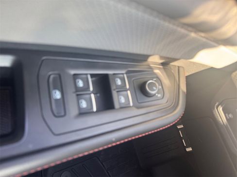 Used 2024 Volkswagen Atlas Peak Edition SEL image 23