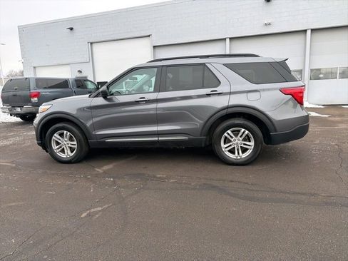 Used 2021 Ford Explorer XLT w/ Class III Trailer Tow Package image 13