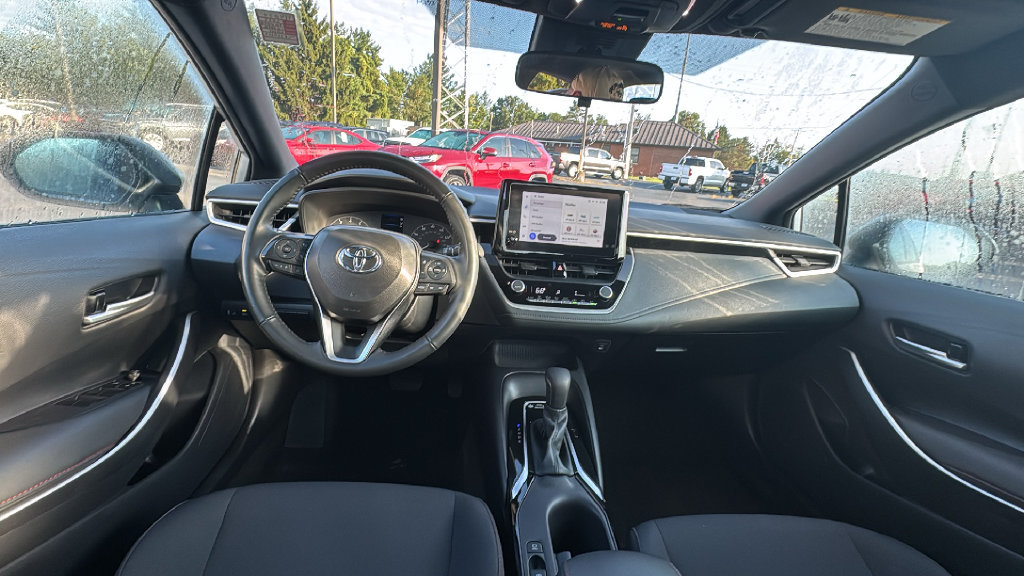 Used 2025 Toyota Corolla SE FWD image 8