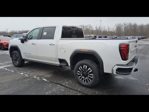 Used 2024 GMC Sierra 2500 Denali Ultimate w/ Max Trailering Package image 4