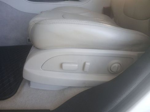 Used 2012 GMC Acadia SLT image 22