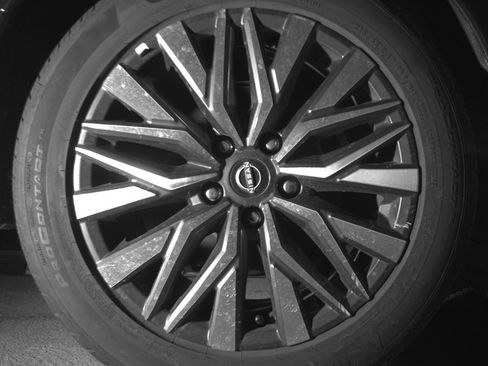 Used 2025 Nissan Altima 2.5 SV FWD image 15