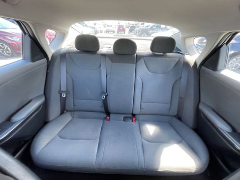 Used 2025 Kia K4 LXS image 41