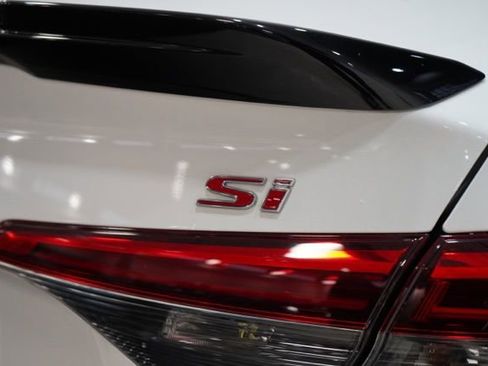 Used 2022 Honda Civic Si image 10