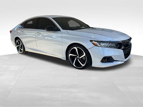 Used 2022 Honda Accord Sport image 2