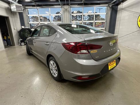 Used 2020 Hyundai Elantra SE w/ Cargo Package (C1) image 3