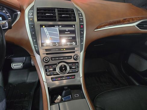 Used 2017 Lincoln MKZ Black Label w/ Technology Package image 25