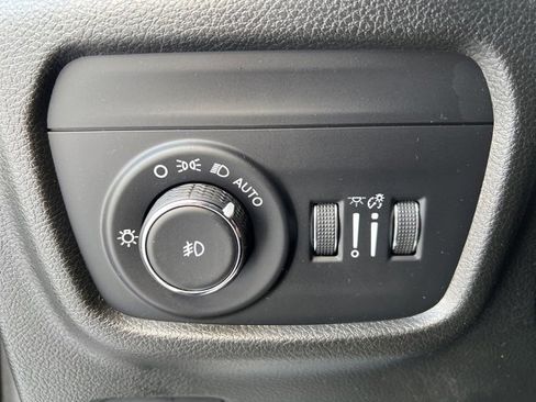 Certified 2023 Jeep Grand Cherokee L Limited image 23