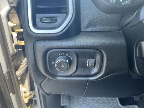 Used 2021 RAM 2500 Big Horn AWD/4WD image 13
