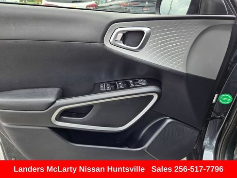 Used 2024 Kia Soul LX w/ Option Group 015 FWD image 20