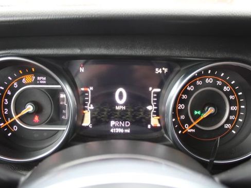 Used 2021 Jeep Wrangler Unlimited Sahara image 24